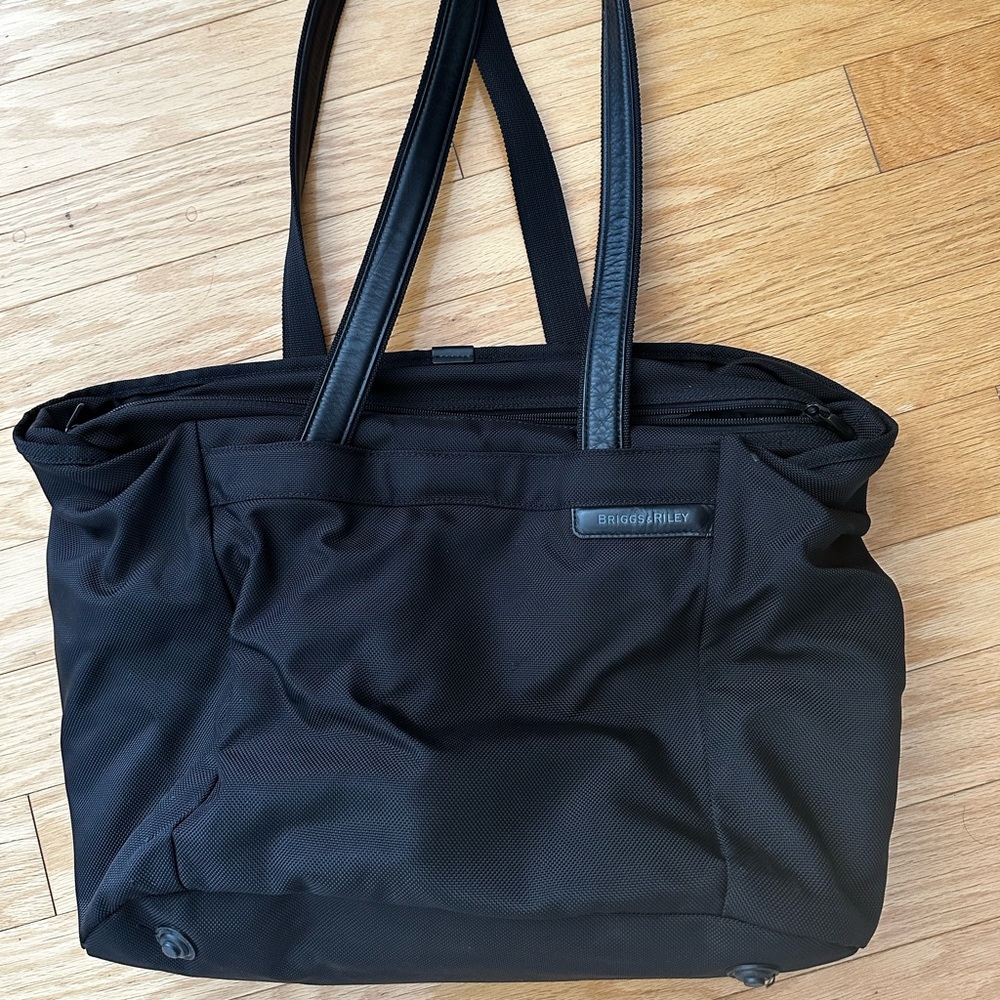 Briggs and Riley travel tote in black, good used condition